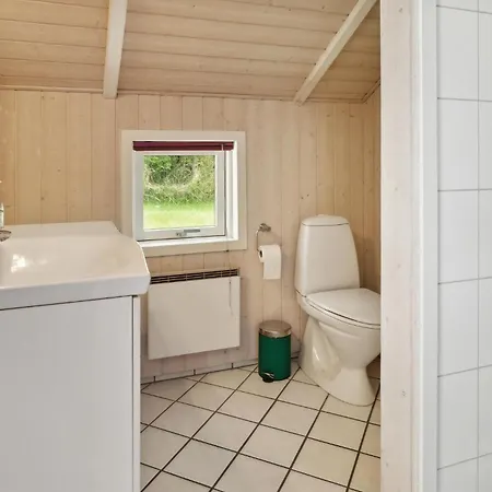 2 Bedroom Beautiful In Samso Сasa de vacaciones *